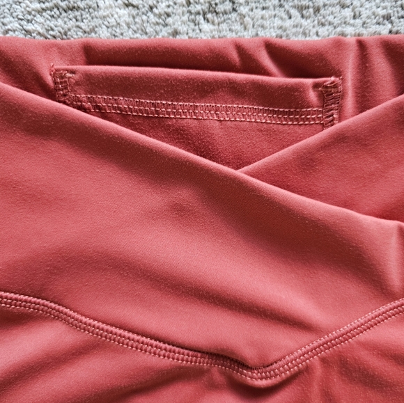 Danysu Snatched Waist Crossover Shorts and Top Workout Gym 2 pcs - Picture 4 of 12